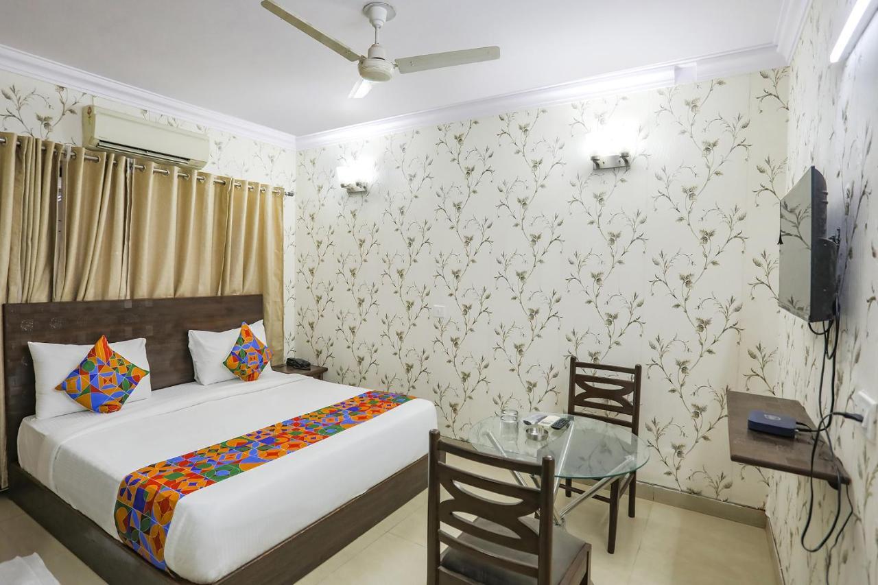 Fabexpress Jpm Harshdeep Hotel New Delhi Exterior photo